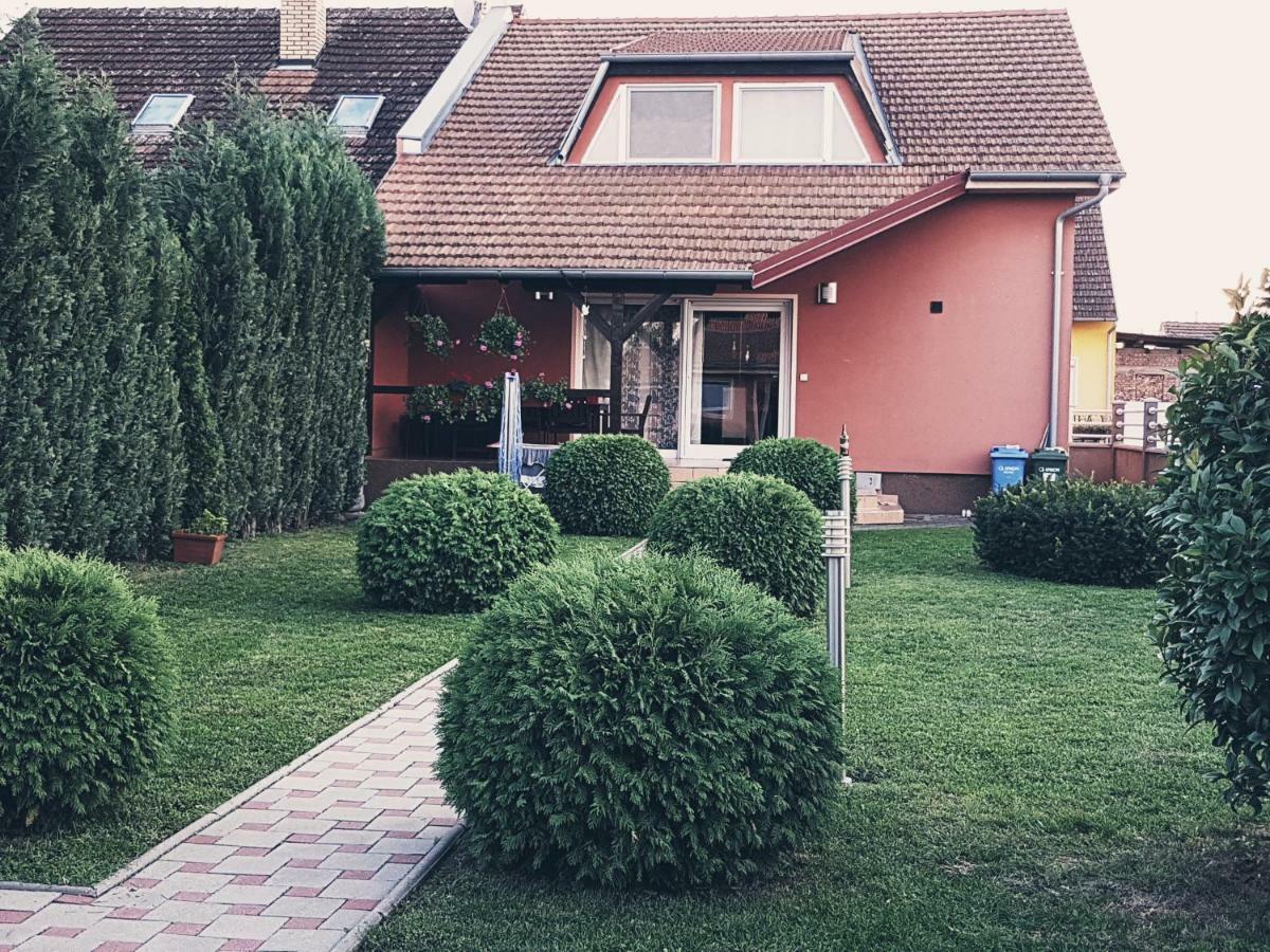 Apartment Dominik Osijek Exterior foto